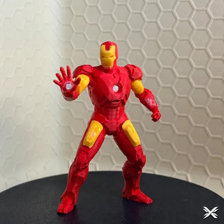 Armored hero figure – NexGLab 3D